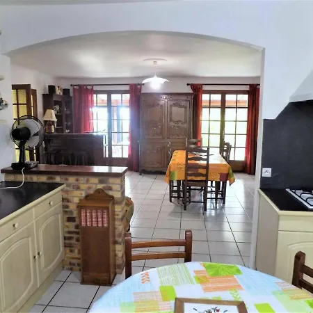 Semesterbostad Maison Meschers-sur-gironde, 4 Pieces, 6 Personnes - Fr-1-305c-16 *